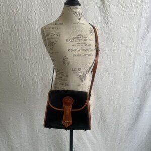 Vintage Dooney & Bourke All-Weather Leather Crossbody Bag Classic